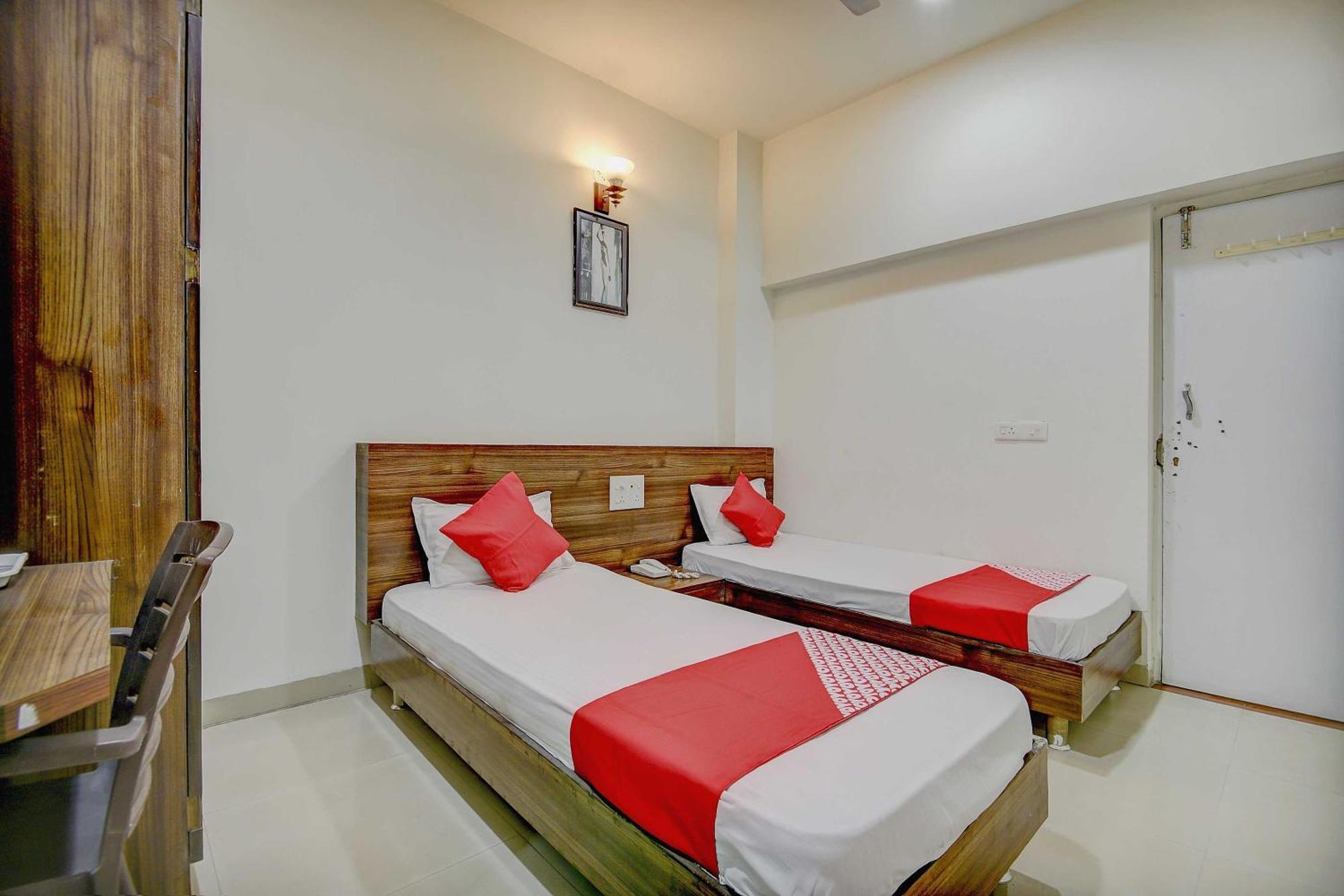Hotel O Plus Corporate One Khapa  Dış mekan fotoğraf