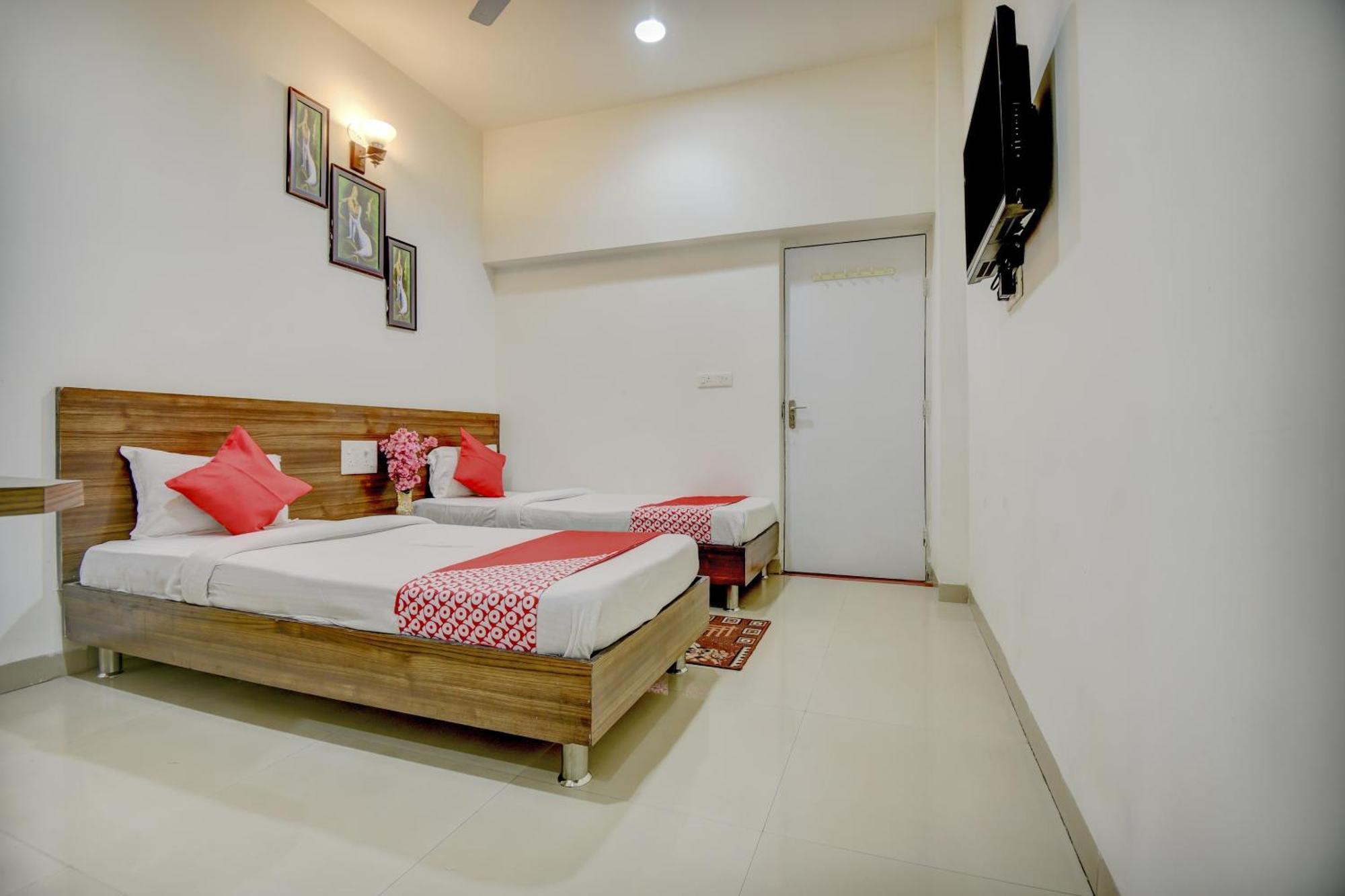 Hotel O Plus Corporate One Khapa  Dış mekan fotoğraf