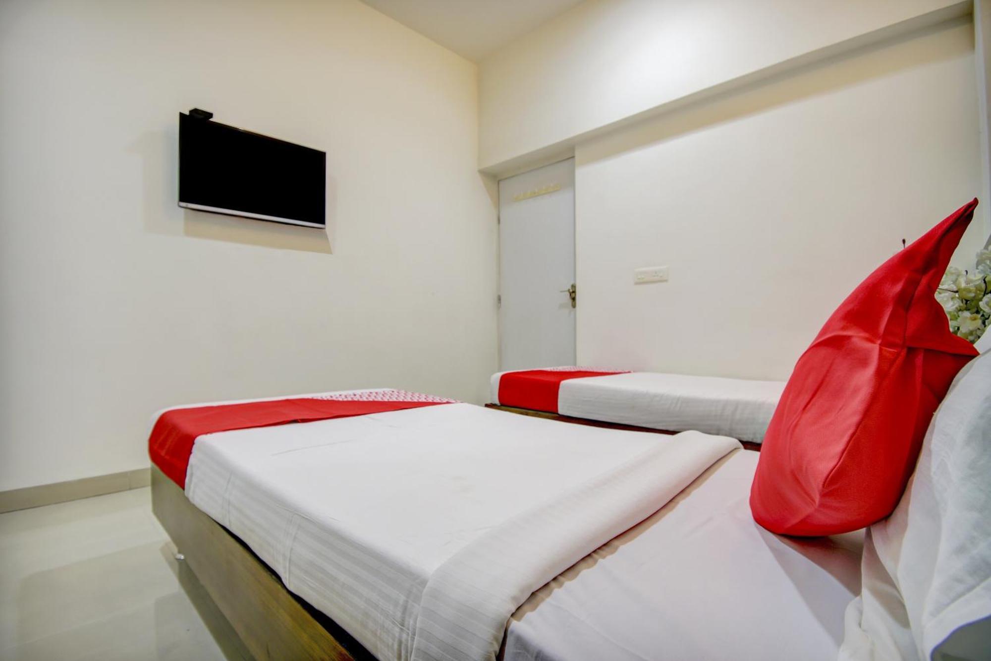 Hotel O Plus Corporate One Khapa  Dış mekan fotoğraf