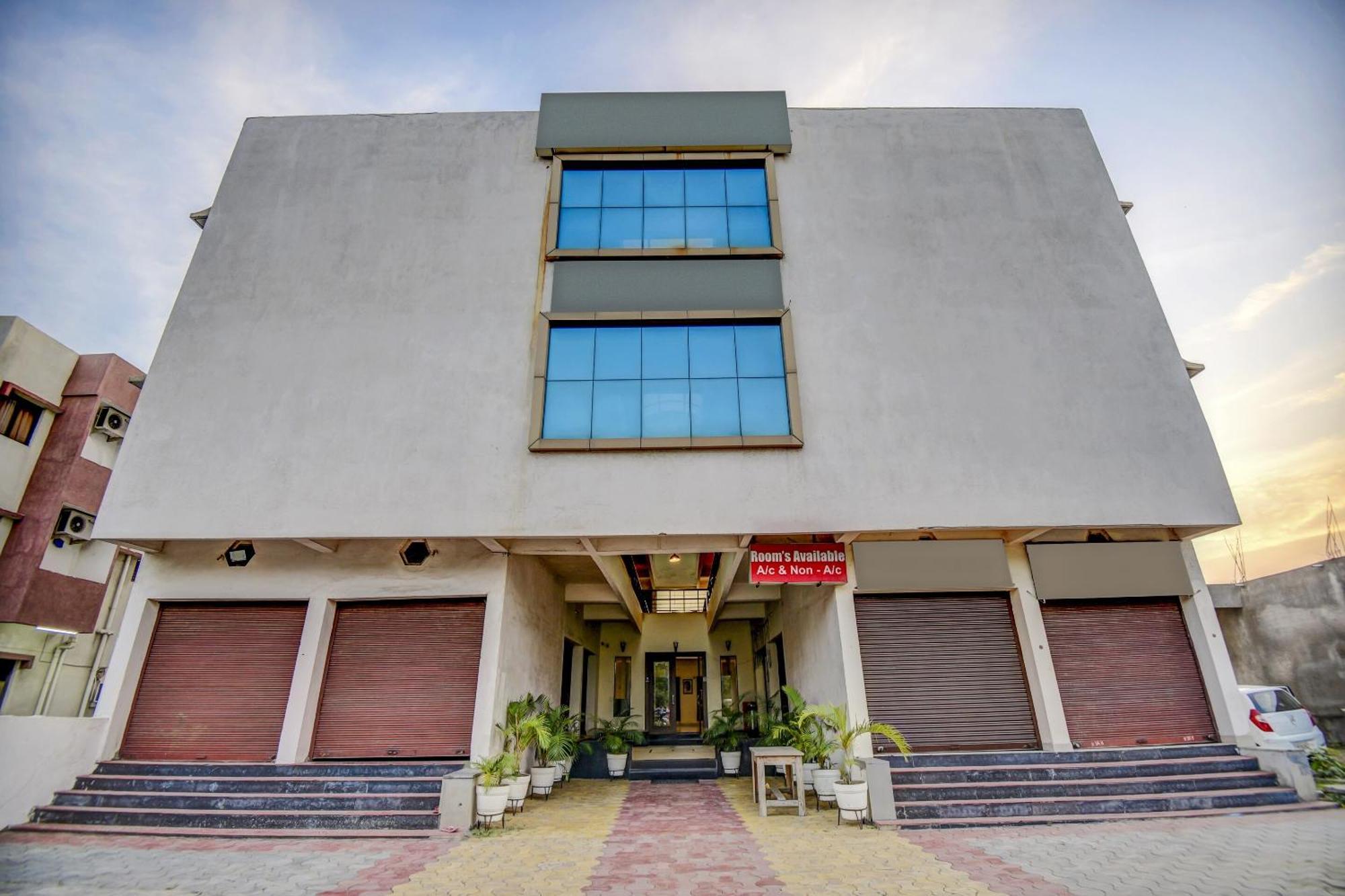Hotel O Plus Corporate One Khapa  Dış mekan fotoğraf